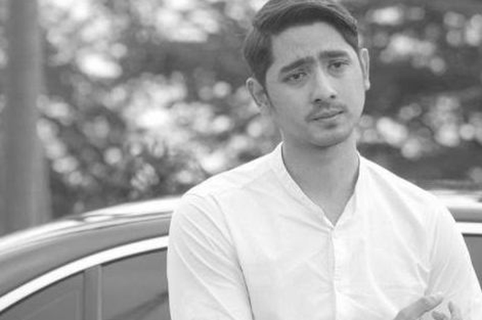 Beredar foto orangtua Arya Saloka, dari siapa pemeran Aldebaran mewarisi kegantengannya?