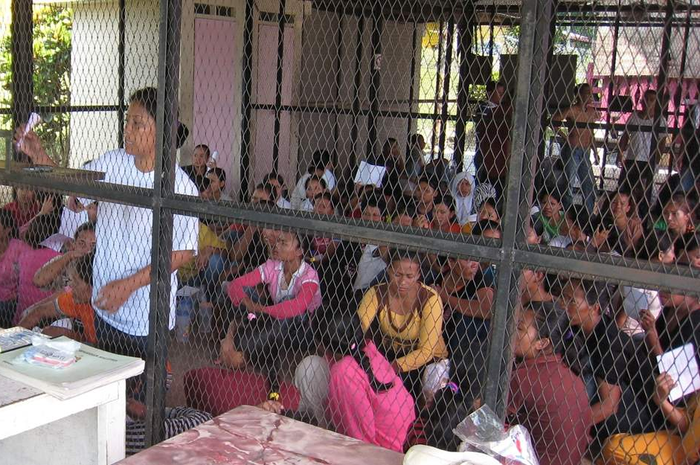 Ribuan tahanan imigrasi yang dideportasi dari Myanmar ke Malaysia di tengah junta militer Myanmar