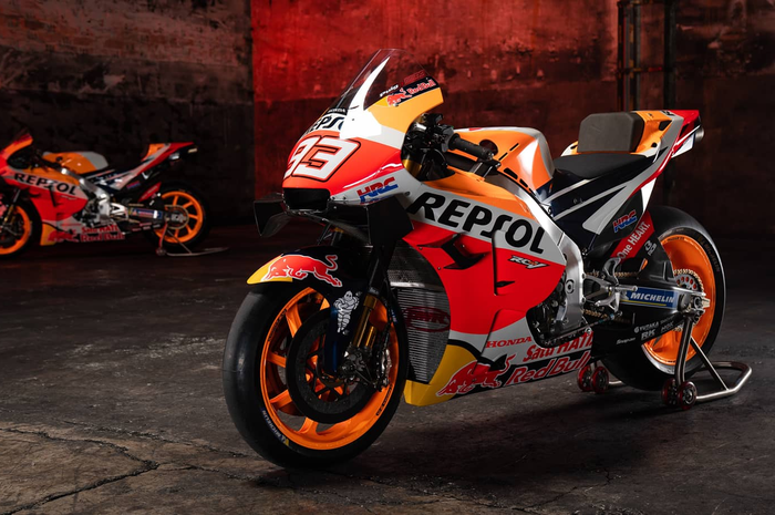 Bos tim Repsol Honda, Alberto Puig menyebut para sponsornya tetap setia walaupun Marc Marquez cedera.