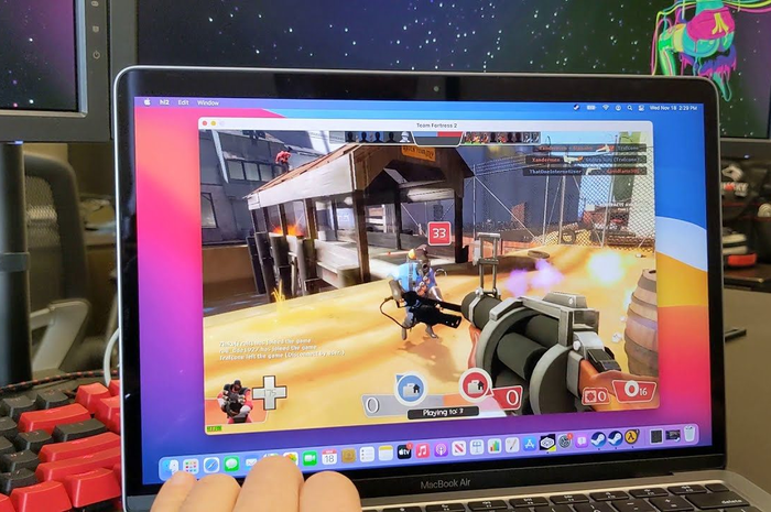 Ilustrasi bermain game di Mac