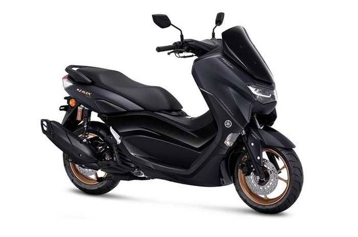 Warna Maxi Signature Black pada All New NMAX 155 Connected/ABS 