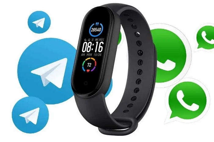 Ilustrasi Xiaomi Mi Band 6 yang bisa digunakan untuk balas pesan WhatsApp dan Telegram.
