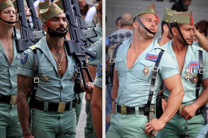 Seragam nyentrik militer Spanyol.