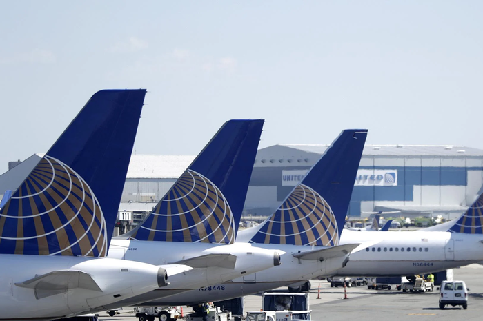 Jajaran pesawat United Airlines.