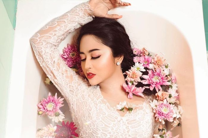 Dewi Perssik