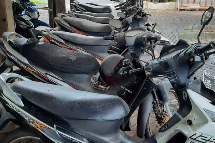 Buruan dibawa pulang Honda Supra dilelang murah cuma Rp 1,2 jutaan.