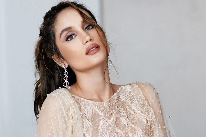 Cinta Laura