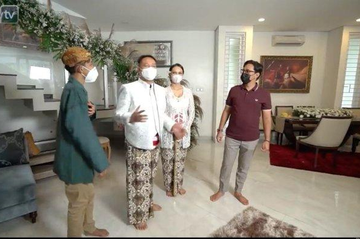Vicky prasetyo. Kalina Ocktaranny dan Andre Taulany