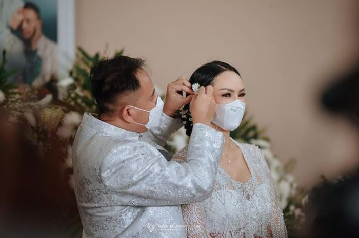 Vicky Prasetyo dan Kalina Ocktaranny