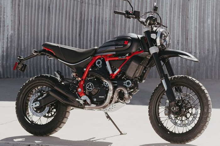 Motor baru Ducati Scrambler Desert Sled Fasthouse resmi meluncur, edisi terbatas cuma ada 800 unit.