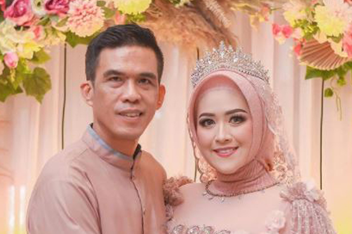 Meggy Wulandari tidak malu turun ke dapur masak sarapan untuk keluarga tercinta