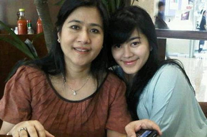 Tengku Malinda dan Sherrin Tharia
