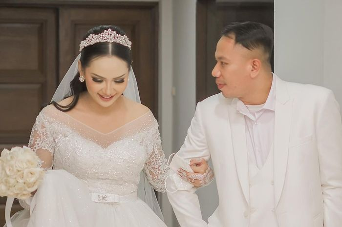 Kalina ungkap kesan malam pertamanya dengan Vicky