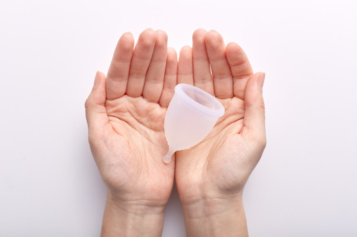 Jangan Salah Kaprah, Begini Tips Kesehatan Penggunaan Menstrual Cup yang Benar untuk Menjaga Kesehatan Reproduksi Perempuan