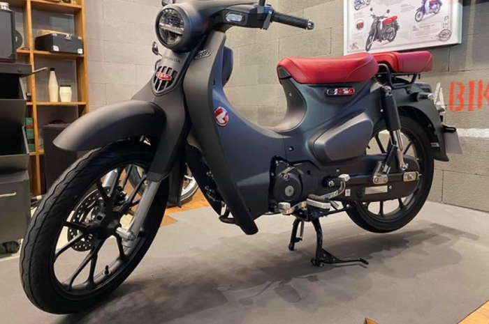 Motor bebek Honda Super Cub C125 2021 punya warna baru, segini harganya.