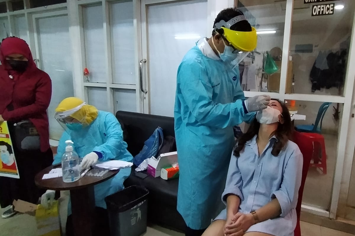 Pelaksanaan Rapid Test Antigen di salah satu THM