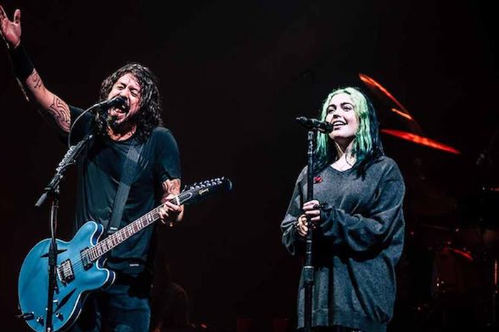 Dave Grohl dan Violet Maye Grohl tampil satu panggung pada 2019