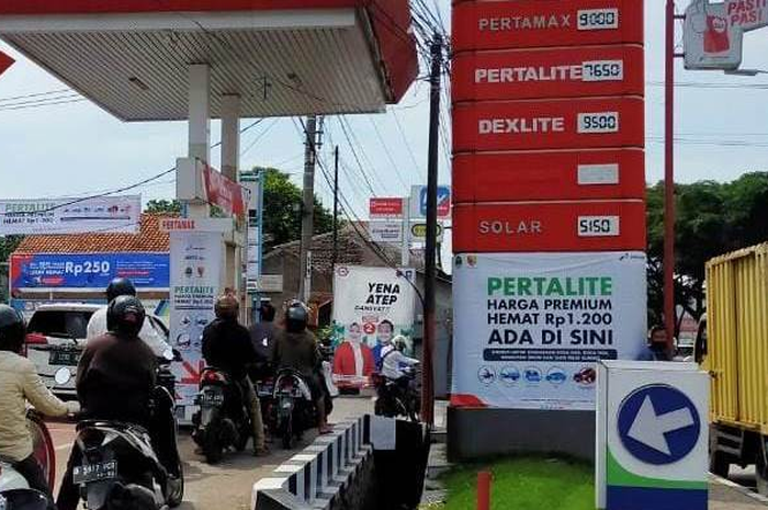 Promo Pertalite harga Premium di SPBU Rancaekek Bandung  