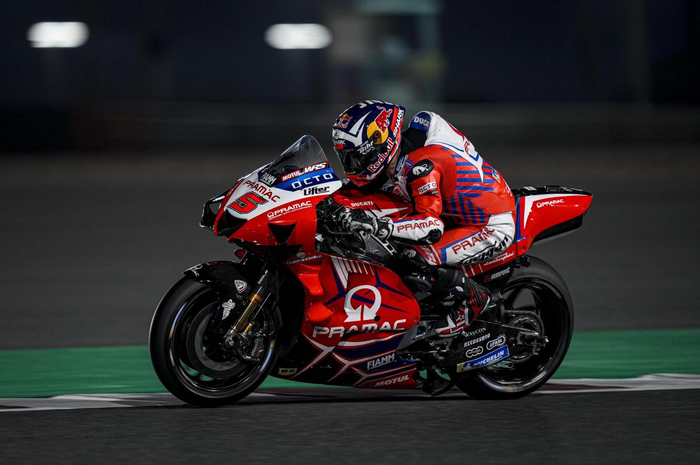 Wow, test rider Ducati, Michele Pirro sebut top speed motor Ducati Desmosedici GP21 bisa tembus 400 km/jam.