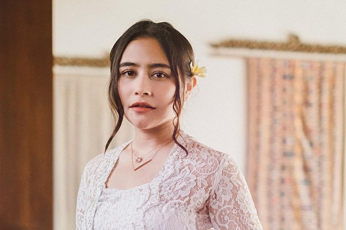 Prilly Latuconsina