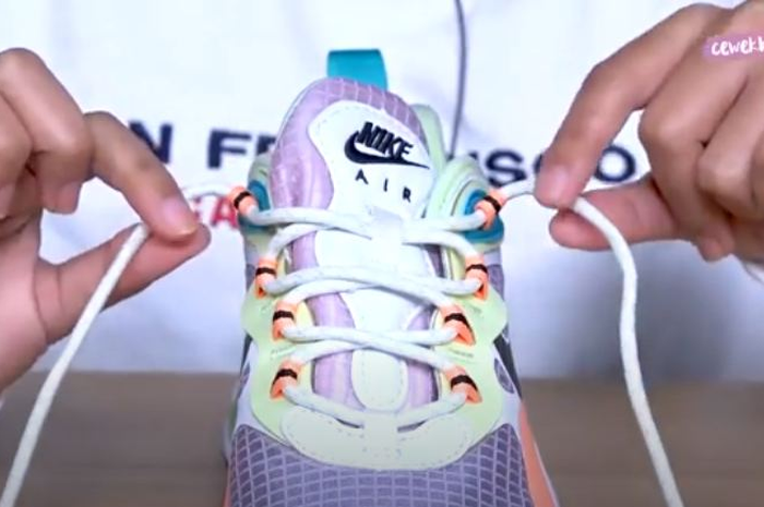 Tutorial cara kreatif mengikat tali sepatu 