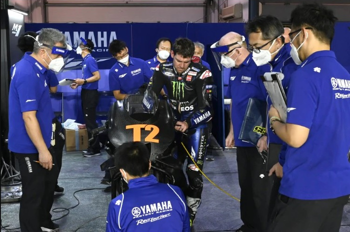 Apa yang dikasih test rider Yamaha, Cal Crutchlow hingga Maverick Vinales sukses di MotoGP Qatar 2021?
