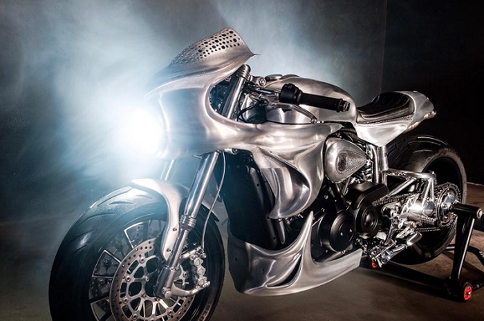 Modifikasi Harley-Davidson Street 500, cafe racer aluminium bernama Nagabanda.