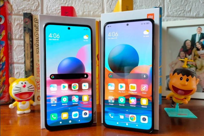 Layar AMOLED Xiaomi Redmi Note 10 dan Redmi Note 10 Pro.