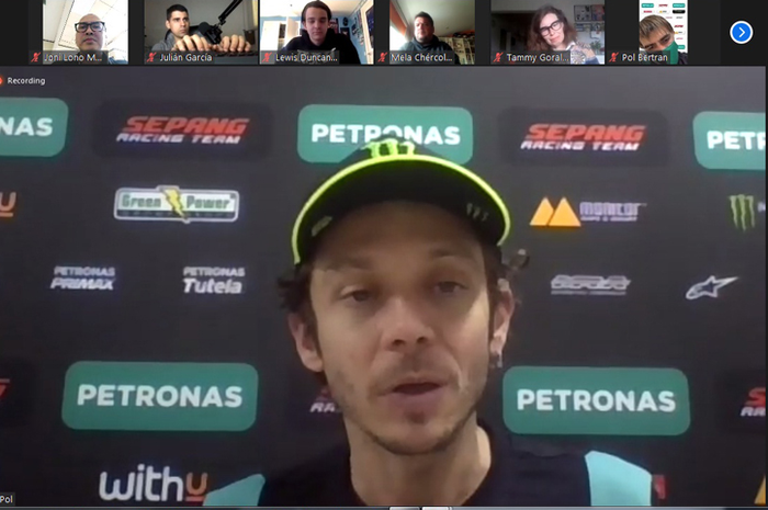 Tanya langsung Valentino Rossi di sesi wawancara online soal perangkat baru di motor MotoGP Yamaha YZR-M1, ini penjelasannya