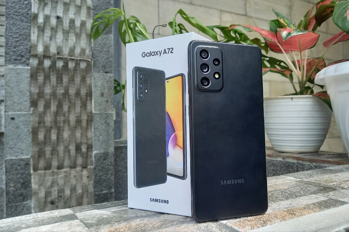 Unboxing Samsung Galaxy A72.