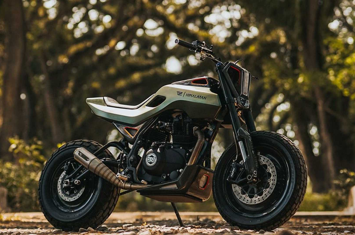 Modifikasi Royal Enfield Himalayan, rombak total jadi flat tracker futuristis!