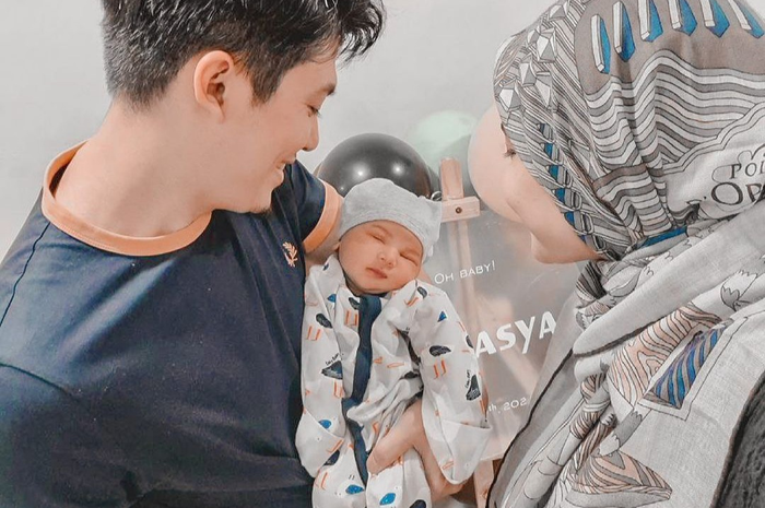 Potret Zaskia Sungkar, Irwansya dan Anak Pertamanya Ukkasyah 