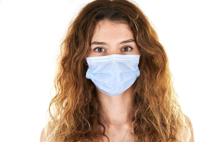Kita perlu berhati-hati memilih masker agar enggak salah beli masker palsu.