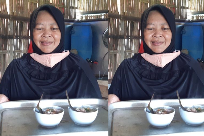 Sri Wahyuni (49) atau akrab disapa Yuni Sule penjual soto sewu asal Dusun Bolo, Desa Karangasem, Kelurahan Banaran, Kecamatan Sambungmacan, Sragen, Jawa Tengah.