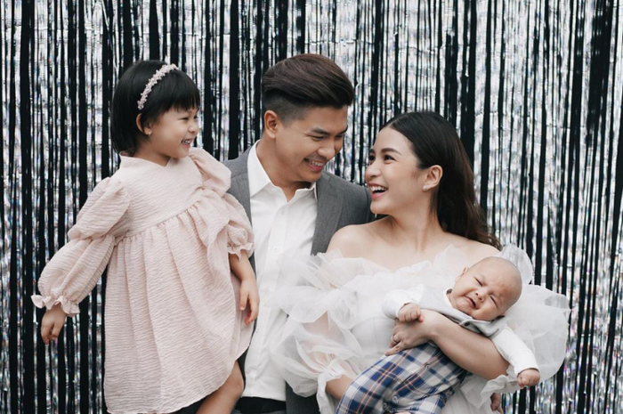 Glenn Alinskie, Chelsea Olivia, dan kedua anaknya