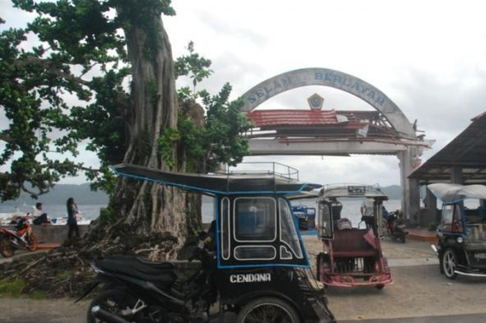 Ilustrasi becak bermotor