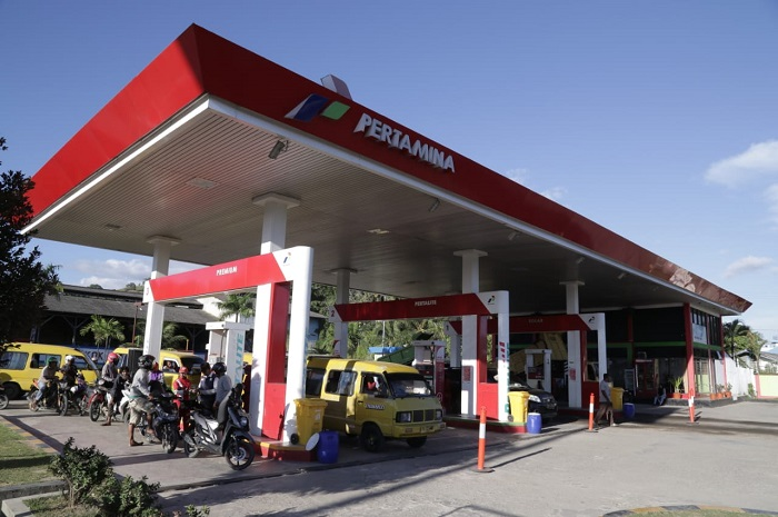 Ilustrasi SPBU Pertamina. Segini harga bensin Pertamina setelah Shell rilis saingan Pertamax Turbo.