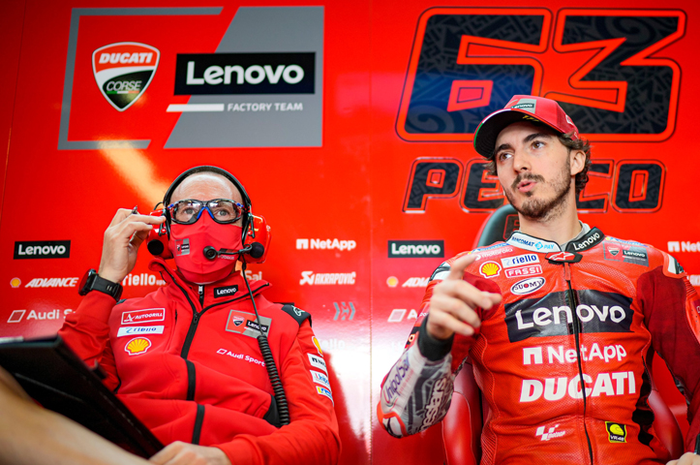 Murid Valentino Rossi Francesco Bagnaia (Ducati Lenovo Team) kencang berlari di FP2 MotoGP Portugal, (16/4/2021). Guru Valentino Rossi malah finis di 15 besar