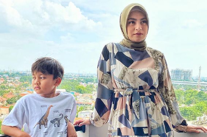 Kebersamaan Nathalie Holscher dan putra bungsu Sule, Ferdi