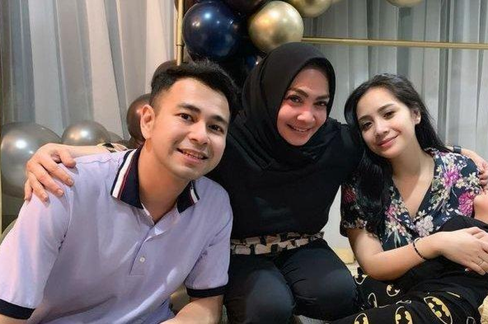 Raffi Ahmad, Mama Rieta, Nagita Slavina, dan Rafathar