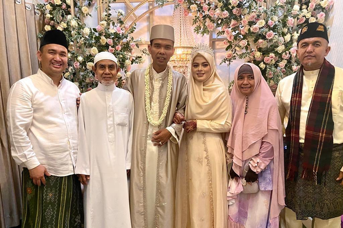 ustaz abdul somad resmi menikah dengan Fatimah Az Zahra, yang masih 19 tahun.