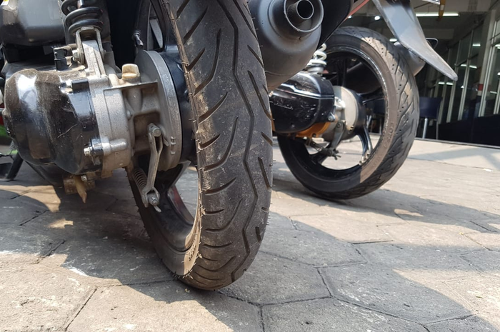 Ilustrasi ban motor belakang. Ban motor bagian belakang selalu lebih besar dibanding depan, ini alasannya.