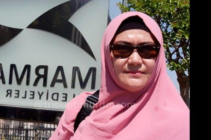 Lily Sofia, istri kedua Munarman mantan Sekum FPI yang kini ditahan karena kasus terorisme