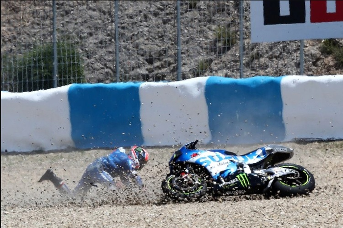 Duh, pembalap tim Suzuki Ecstar, Alex Rins berada di Rumah Sakit untuk pemeriksaan bahu, ada apa dengannya?