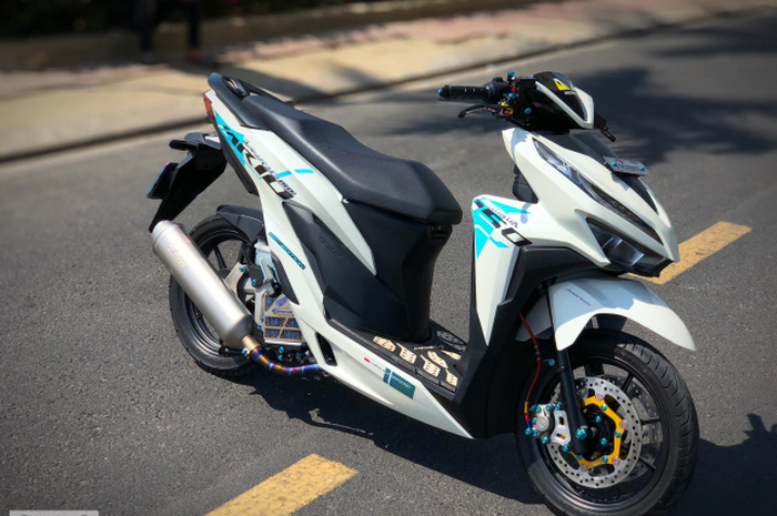 Modifikasi Honda Vario 150, pakai cakram ganda plus kelir sporty.