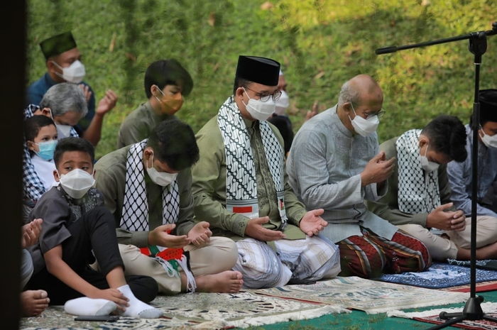 Rumah Anies Baswedan dijadikan tempat berkumpul dan salat Idul Fitri 2021
