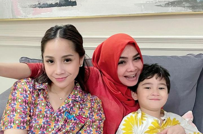 Nagita Slavina dan Mama Rieta