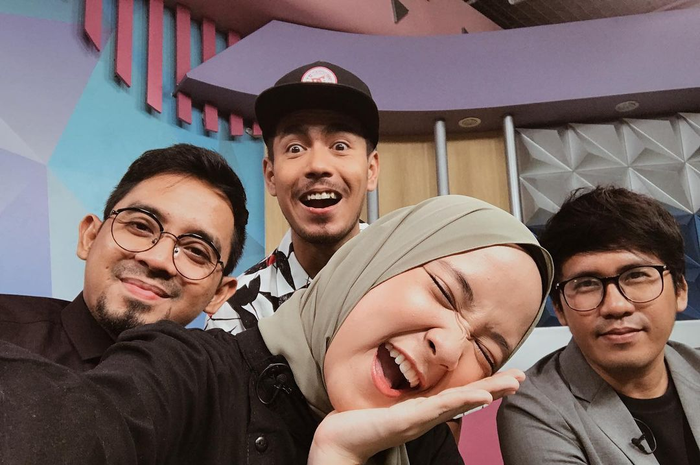 KUA Pondok Gede sudah berikan klarifikasi soal pernikahan Nissa Sabyan dan Ayus. Nissa Sabyan disebut nekat nikahi Ayus meski tanpa restu keluarga.