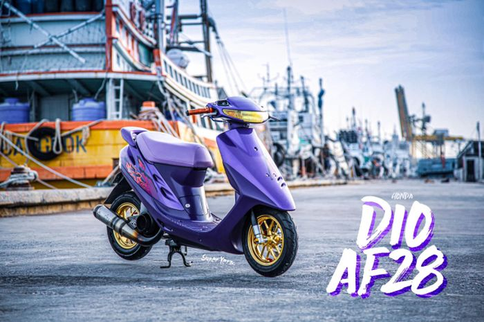 Modifikasi motor matic 2-tak Honda Dio AF28, bertabur part hedon!
