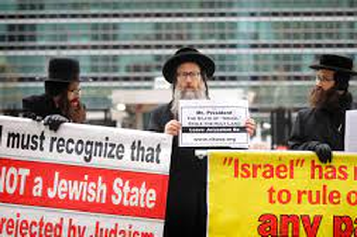 Ratusan warga Yahudi di New York memprotes tindakan Israel
